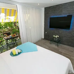 Rose Apartment