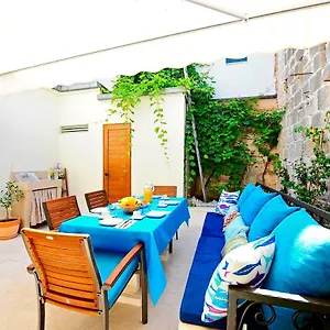 Luxury Dvor Apartment